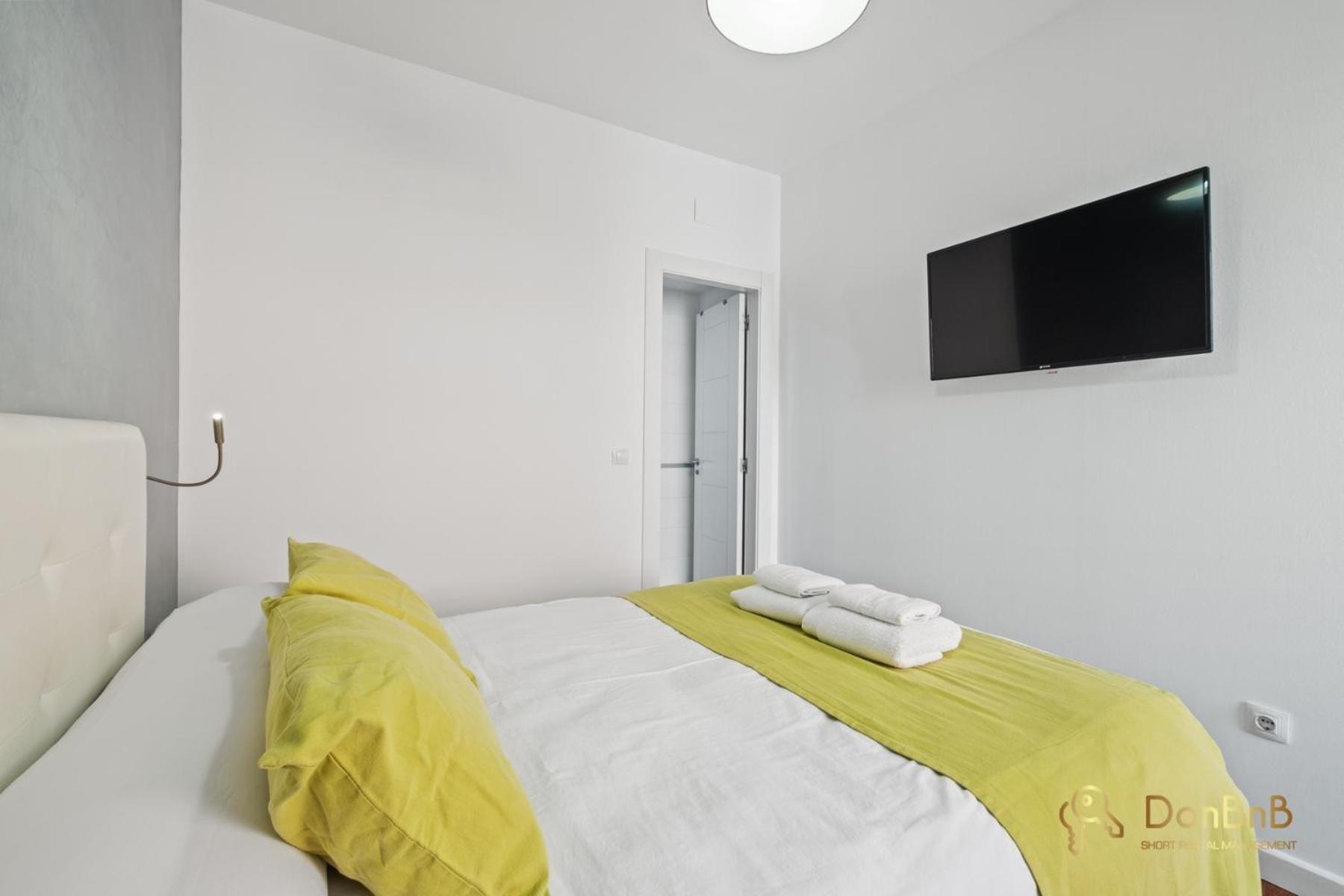Flat With Balcony Lejlighed